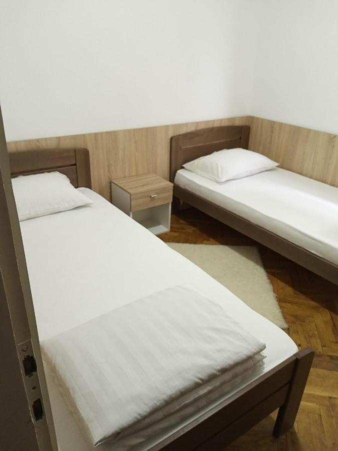 Domacinstvo Trifunovic Διαμέρισμα Pretresnja Εξωτερικό φωτογραφία